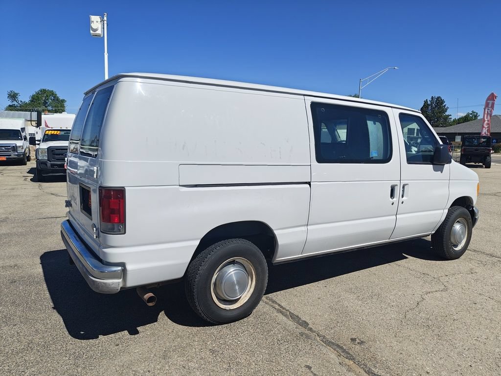 Used 2004 Ford E-250 and Econoline 250 RWD image 4