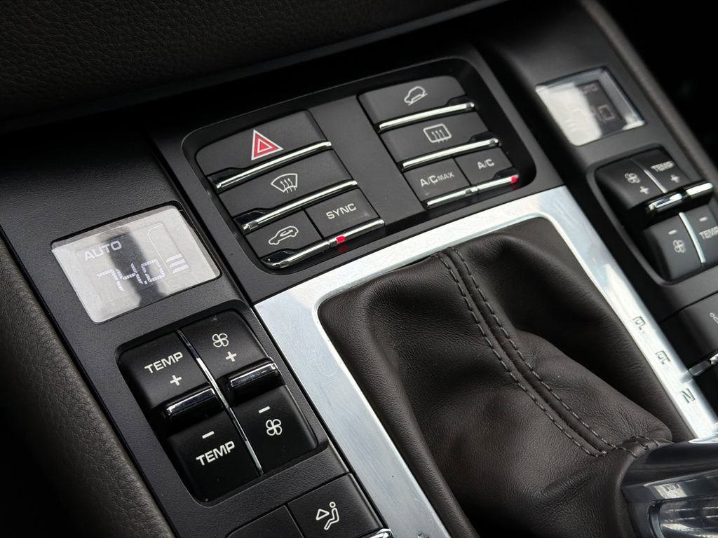 Used 2018 Porsche Macan image 27
