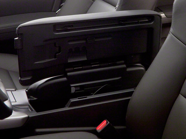 Used 2010 Acura RDX SH-AWD w/ Technology Package image 17