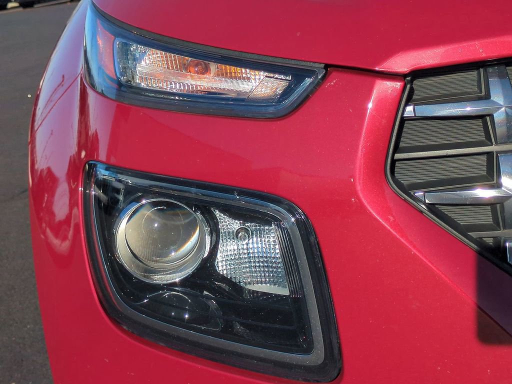 Used 2022 Hyundai Venue SEL image 10