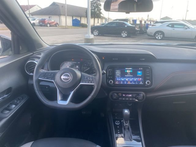 Used 2024 Nissan Kicks SR w/ SR Premium Package FWD image 14