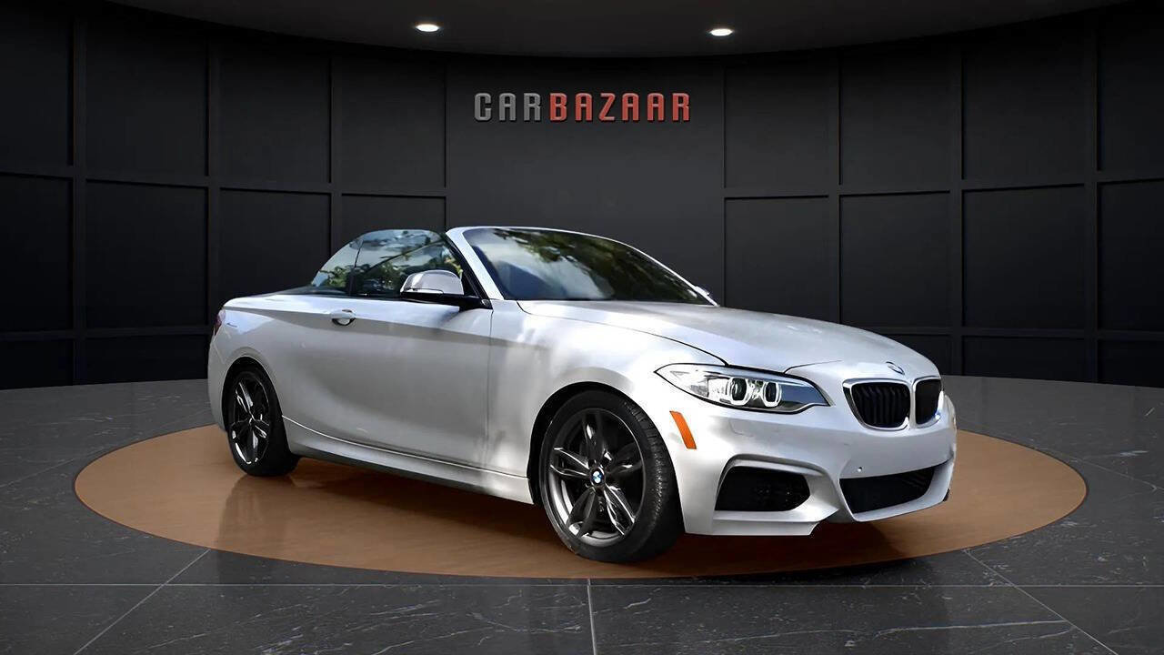 Used 2015 BMW M235i Convertible image 8
