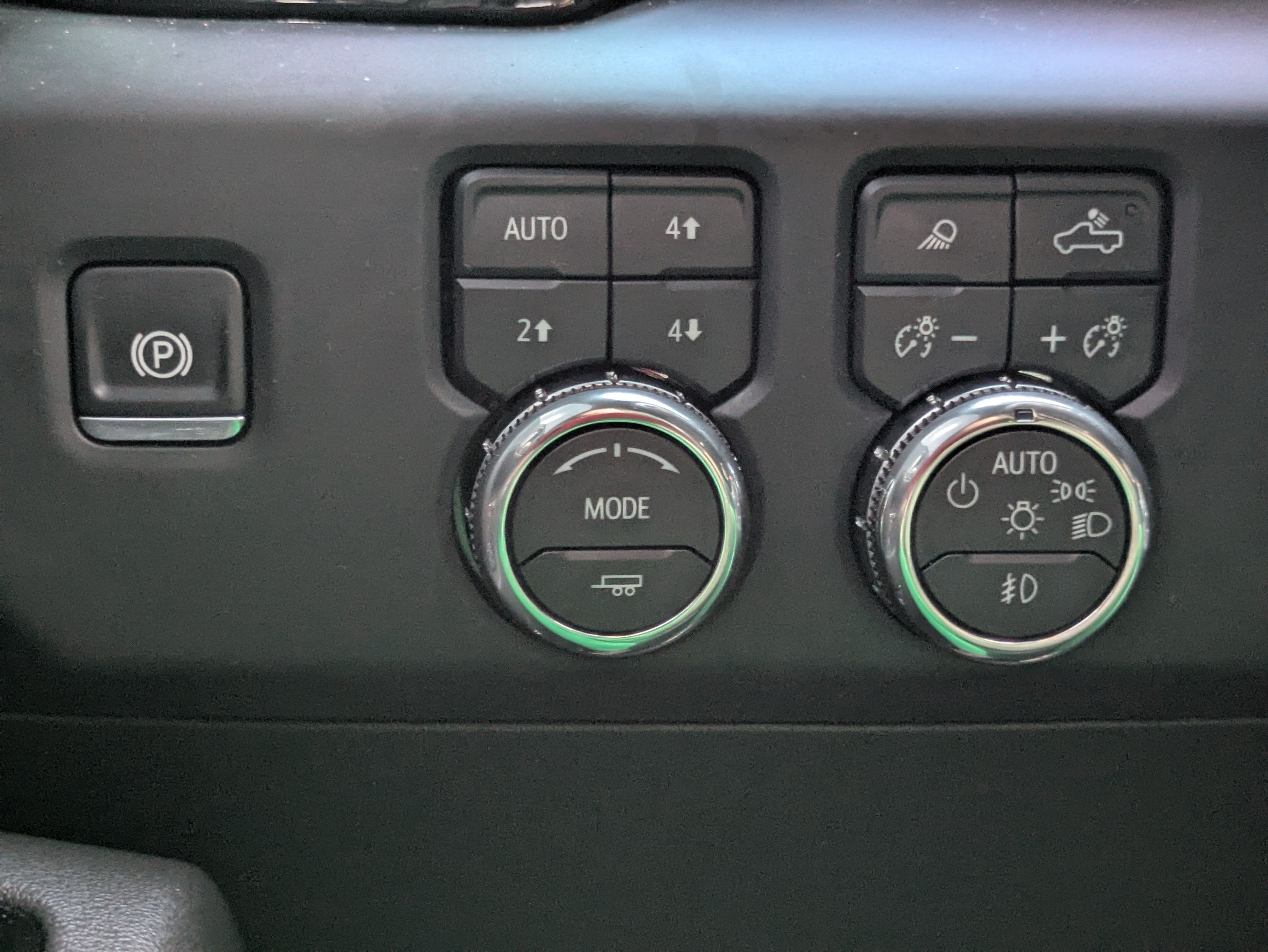 Used 2025 GMC Sierra 1500 AT4 w/ AT4 Premium Package AWD/4WD image 28