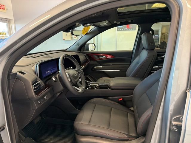 Used 2025 Chevrolet Traverse Z71 w/ Enhanced Driving Package image 14