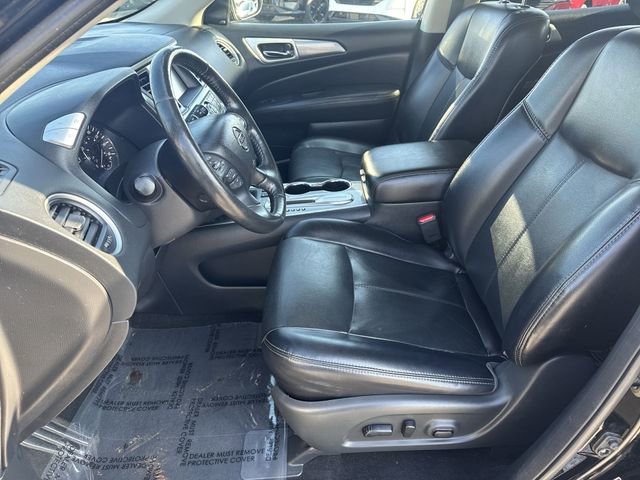 Used 2020 Nissan Pathfinder SL image 16