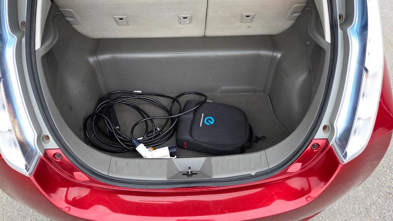 Used 2012 Nissan Leaf SV FWD image 31