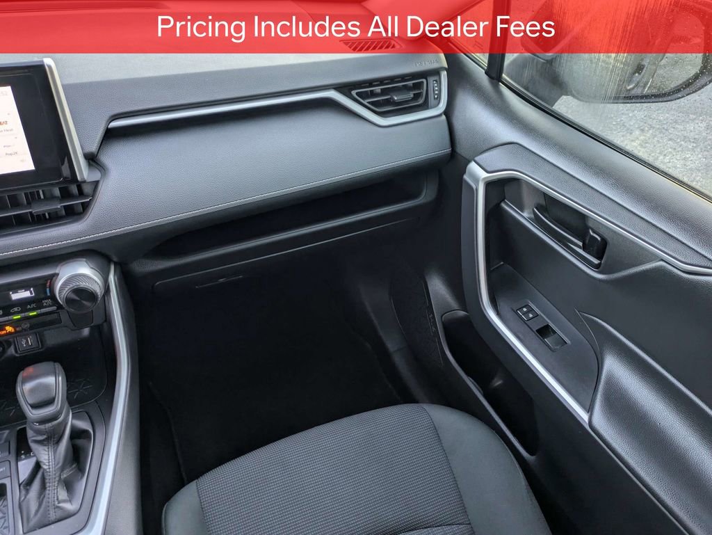 Used 2023 Toyota RAV4 LE FWD image 18