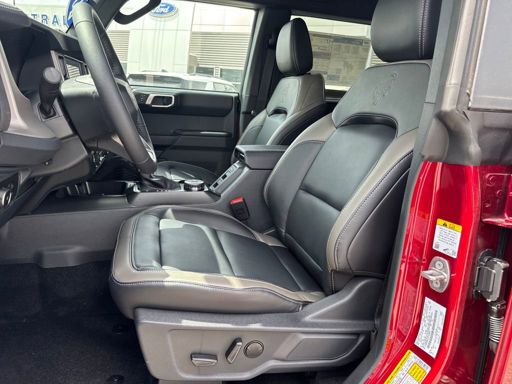 New 2026 Ford Bronco Outer Banks w/ Sasquatch Package AWD/4WD image 15