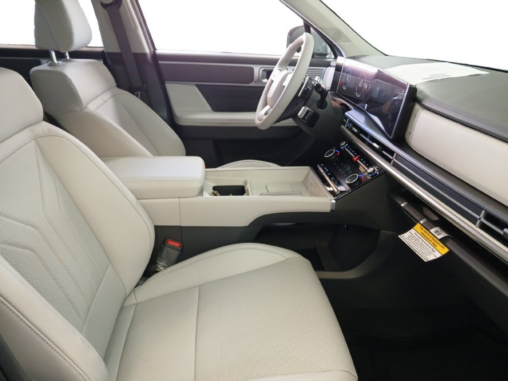 New 2027 Hyundai Santa Fe SEL FWD image 16