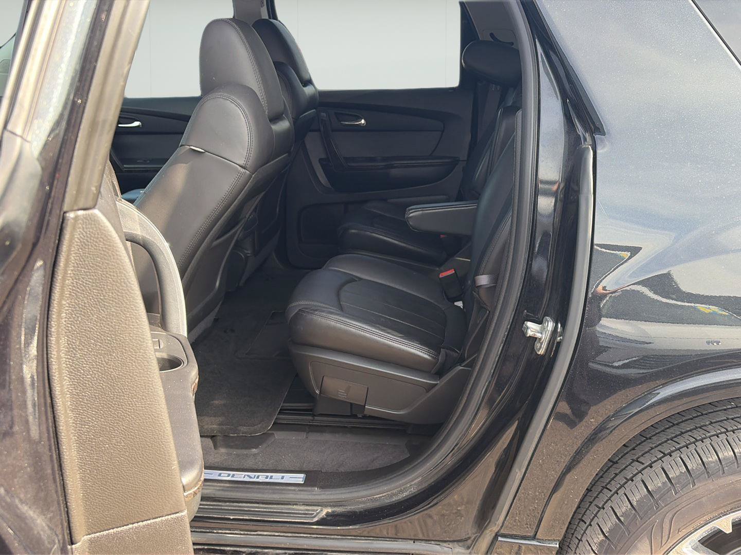 Used 2012 GMC Acadia Denali FWD image 12