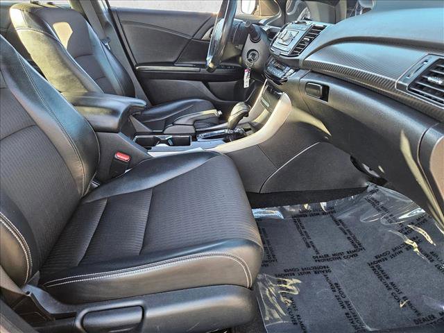 Used 2017 Honda Accord Sport image 18