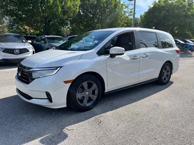 Used 2024 Honda Odyssey EX image 3