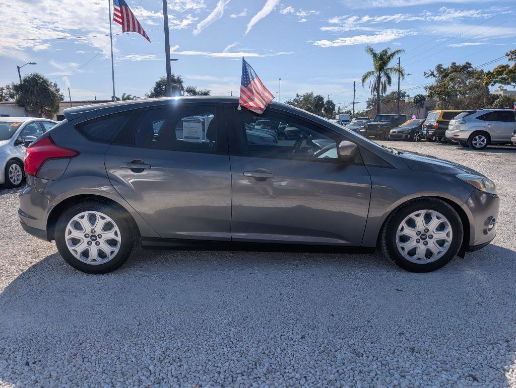 Used 2012 Ford Focus SE image 4