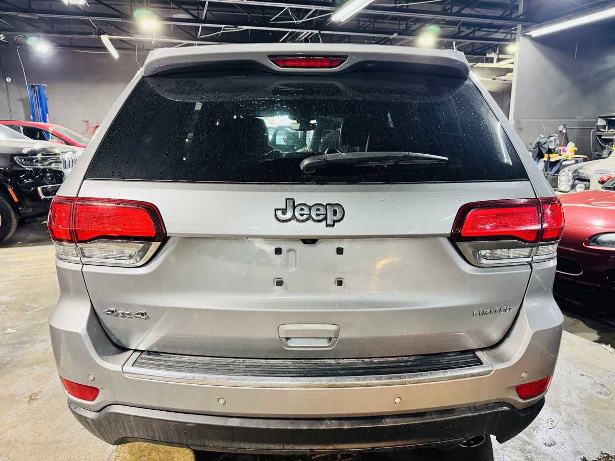 Used 2020 Jeep Grand Cherokee Limited AWD/4WD image 5