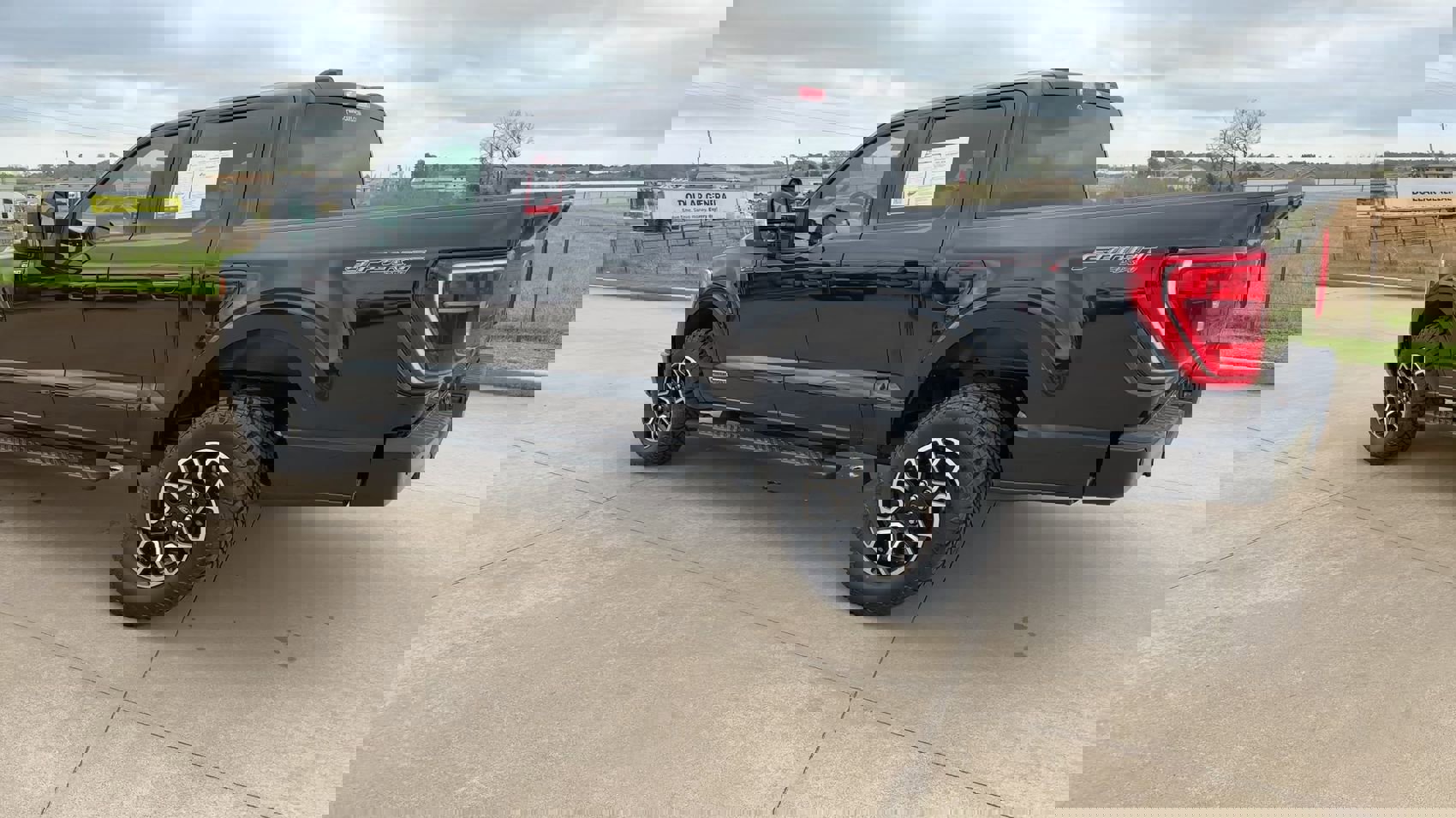 Used 2023 Ford F150 XLT w/ Equipment Group 302A High image 7