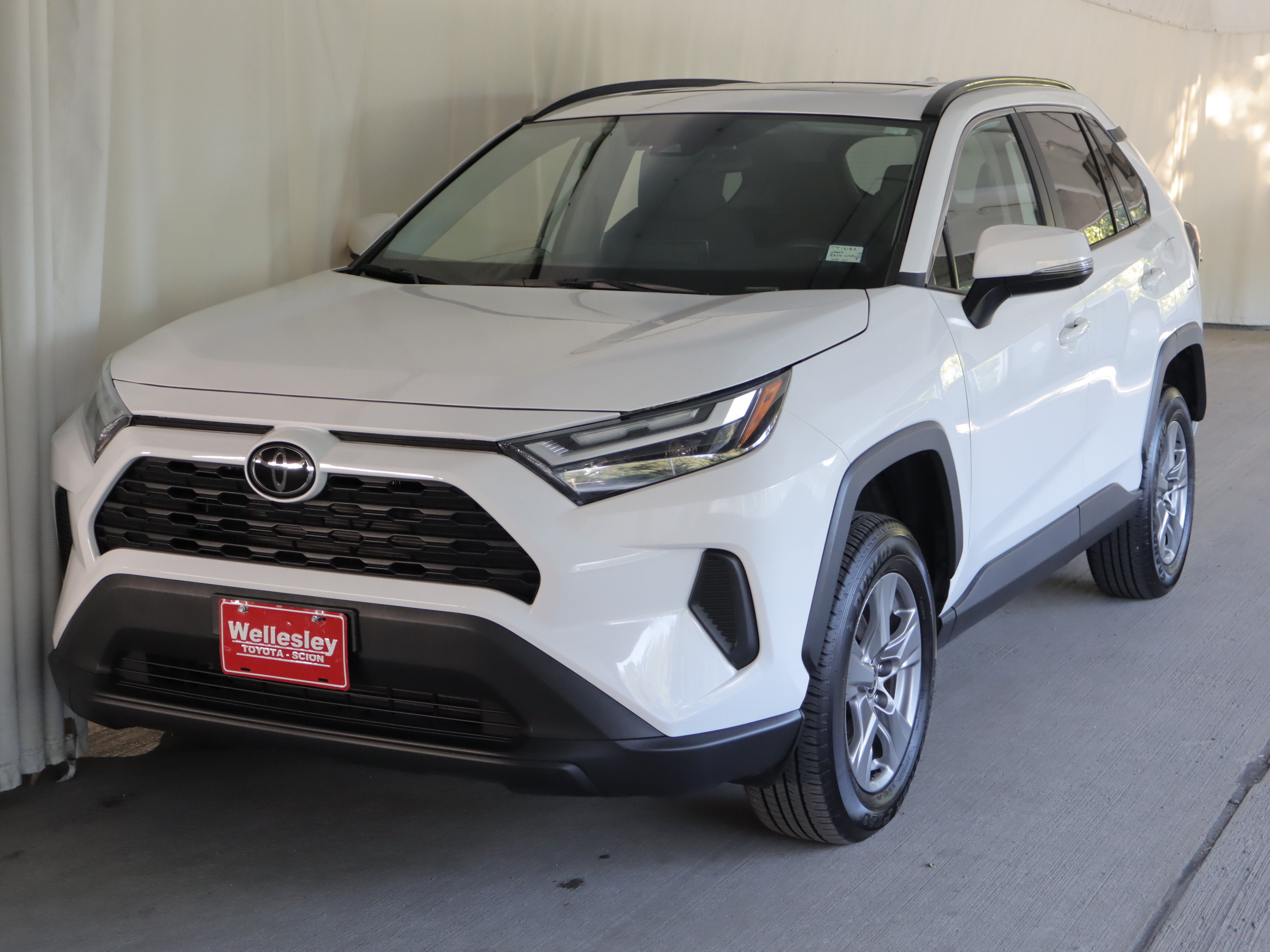 Used 2024 Toyota RAV4 XLE w/ Convenience Package AWD/4WD image 24