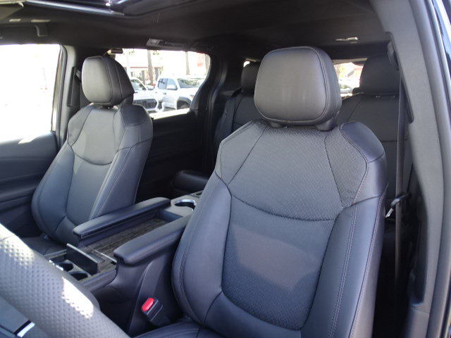 New 2026 Toyota Sienna Platinum AWD/4WD image 11