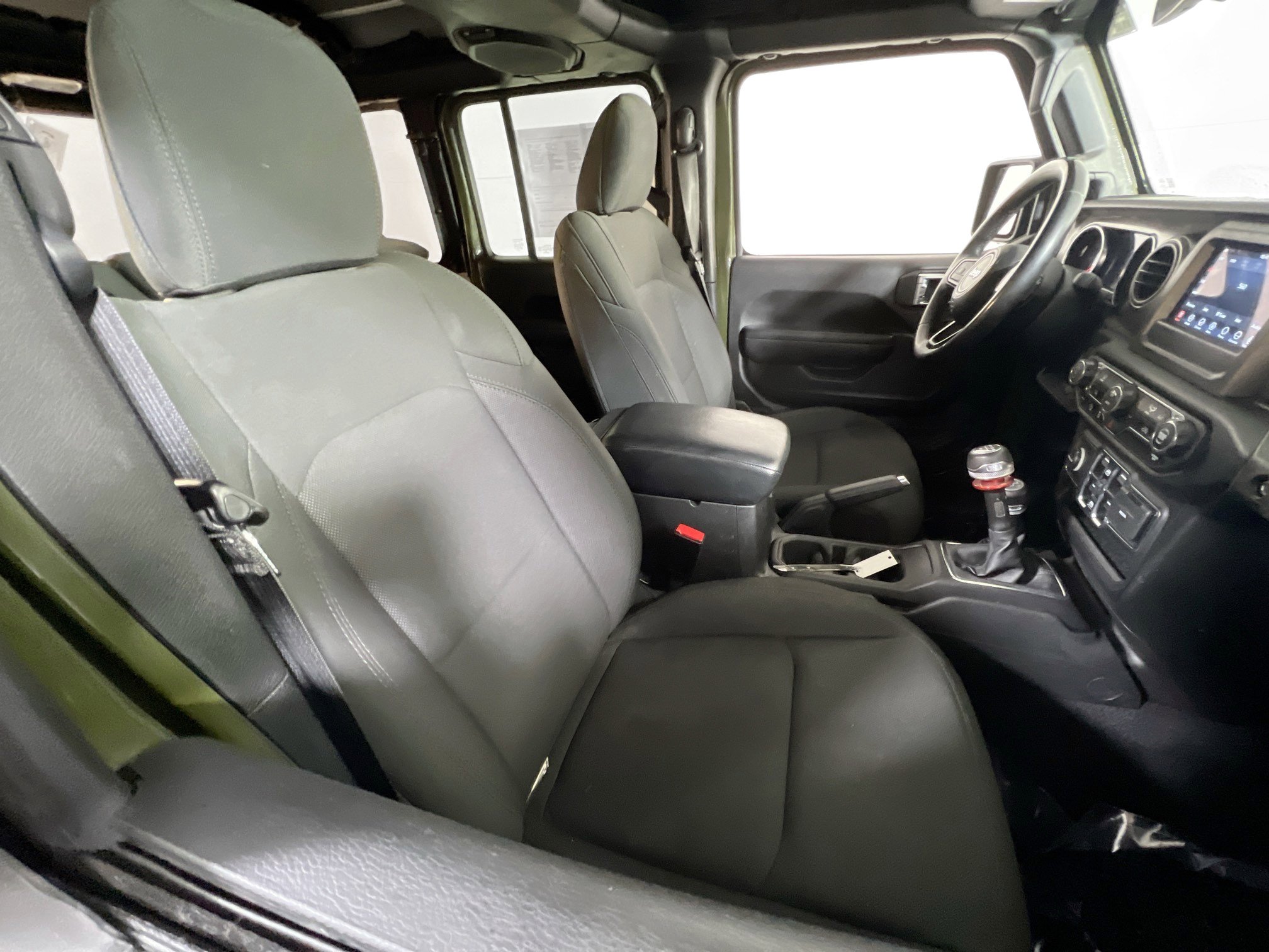 Used 2023 Jeep Wrangler Willys image 25