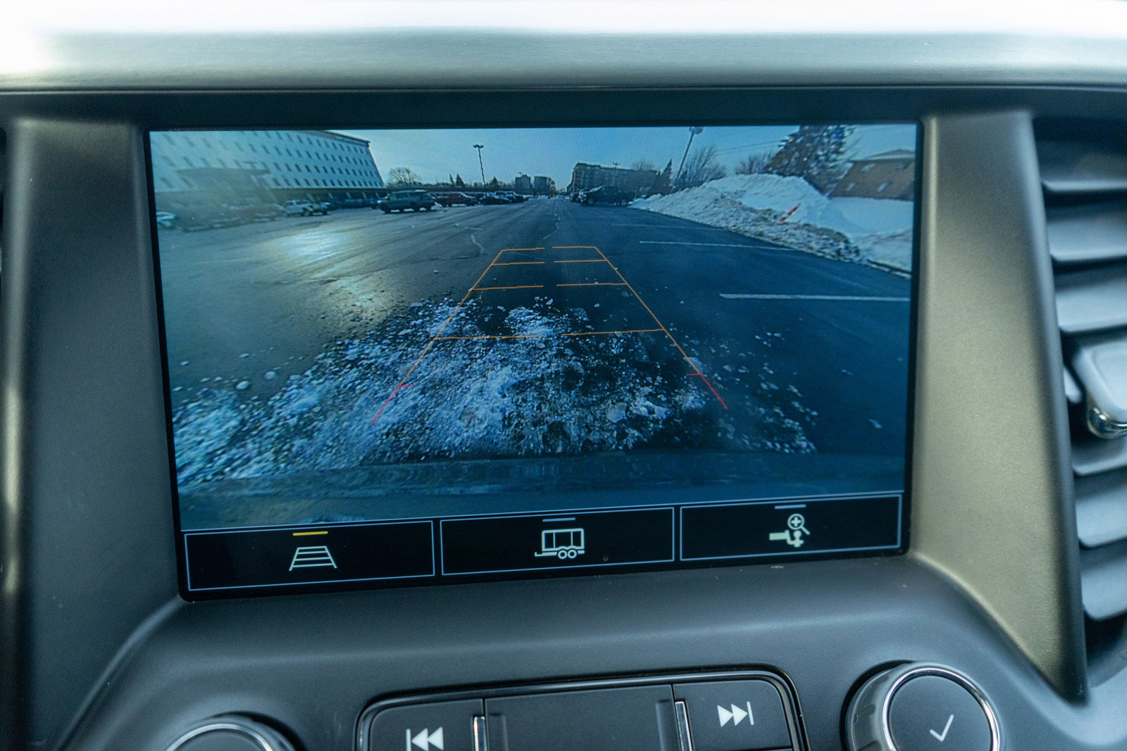 Used 2023 GMC Acadia SLT w/ Preferred Package image 18