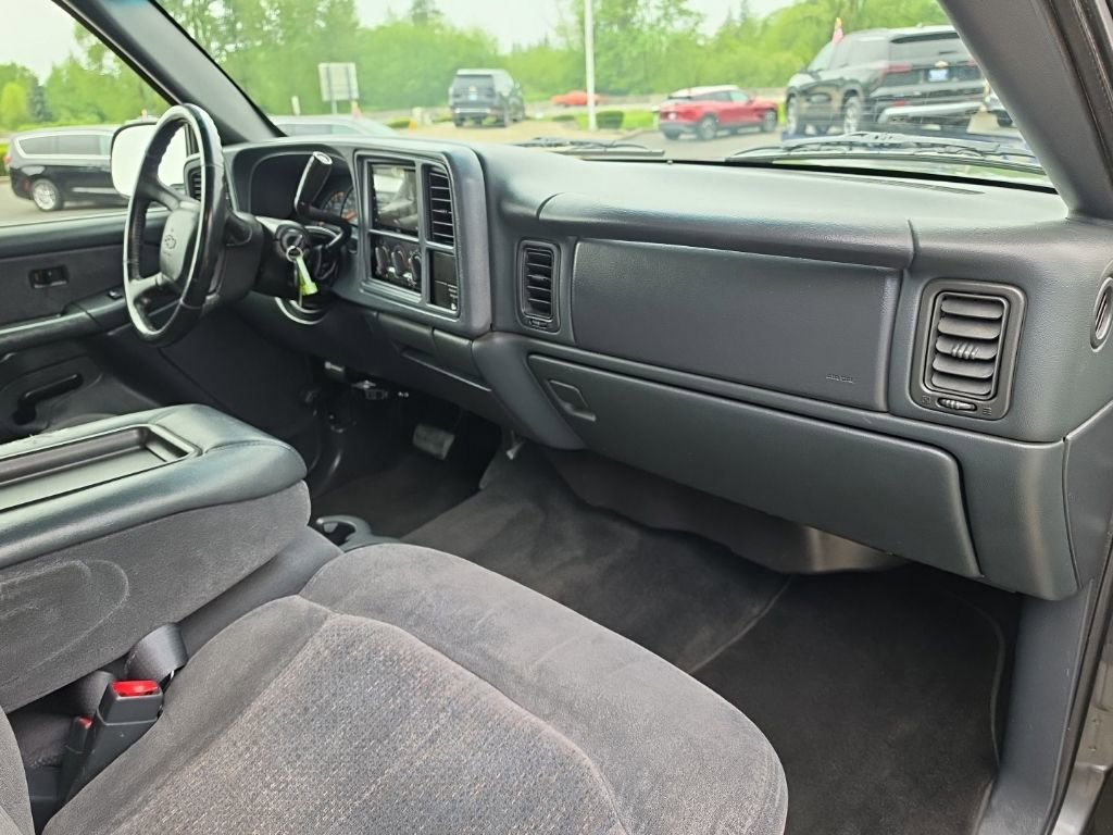 Used 2002 Chevrolet Silverado 2500 LS w/ Electrical Convenience Pkg AWD/4WD image 13