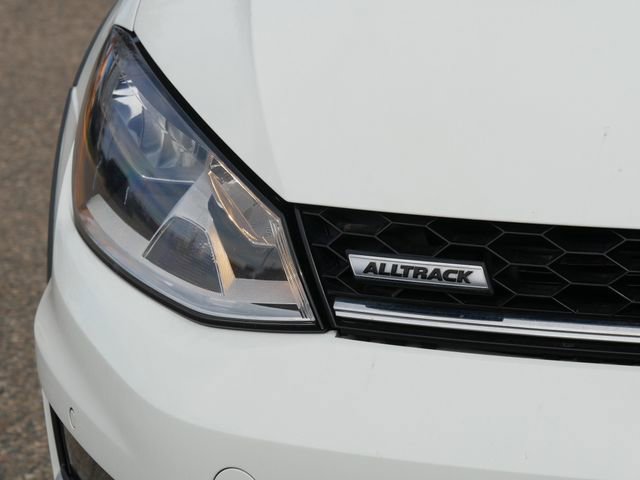 Used 2017 Volkswagen Golf Alltrack SEL image 10