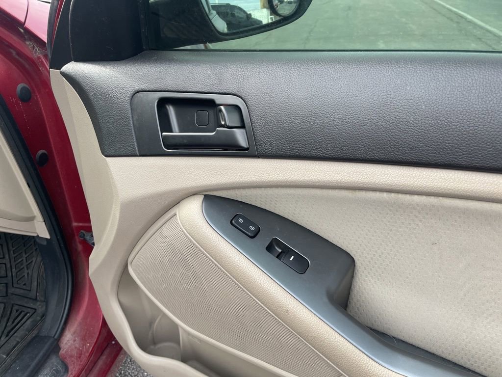 Used 2013 Kia Optima LX image 28