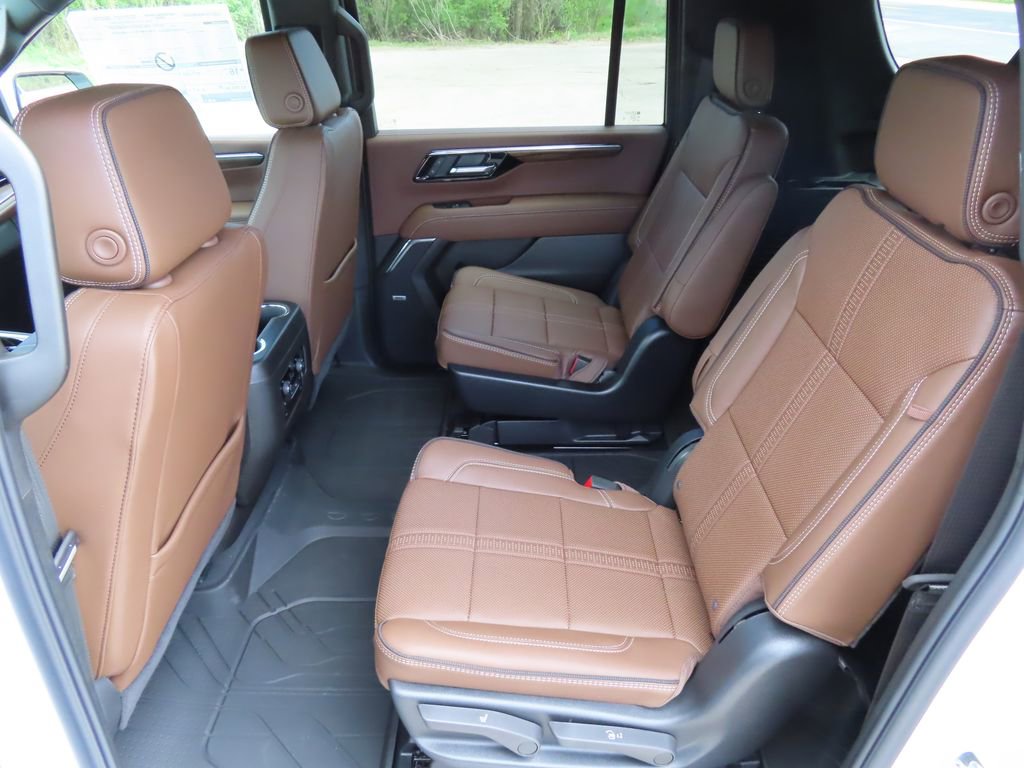 New 2026 Chevrolet Suburban High Country w/ Sun And Tow Package AWD/4WD image 27