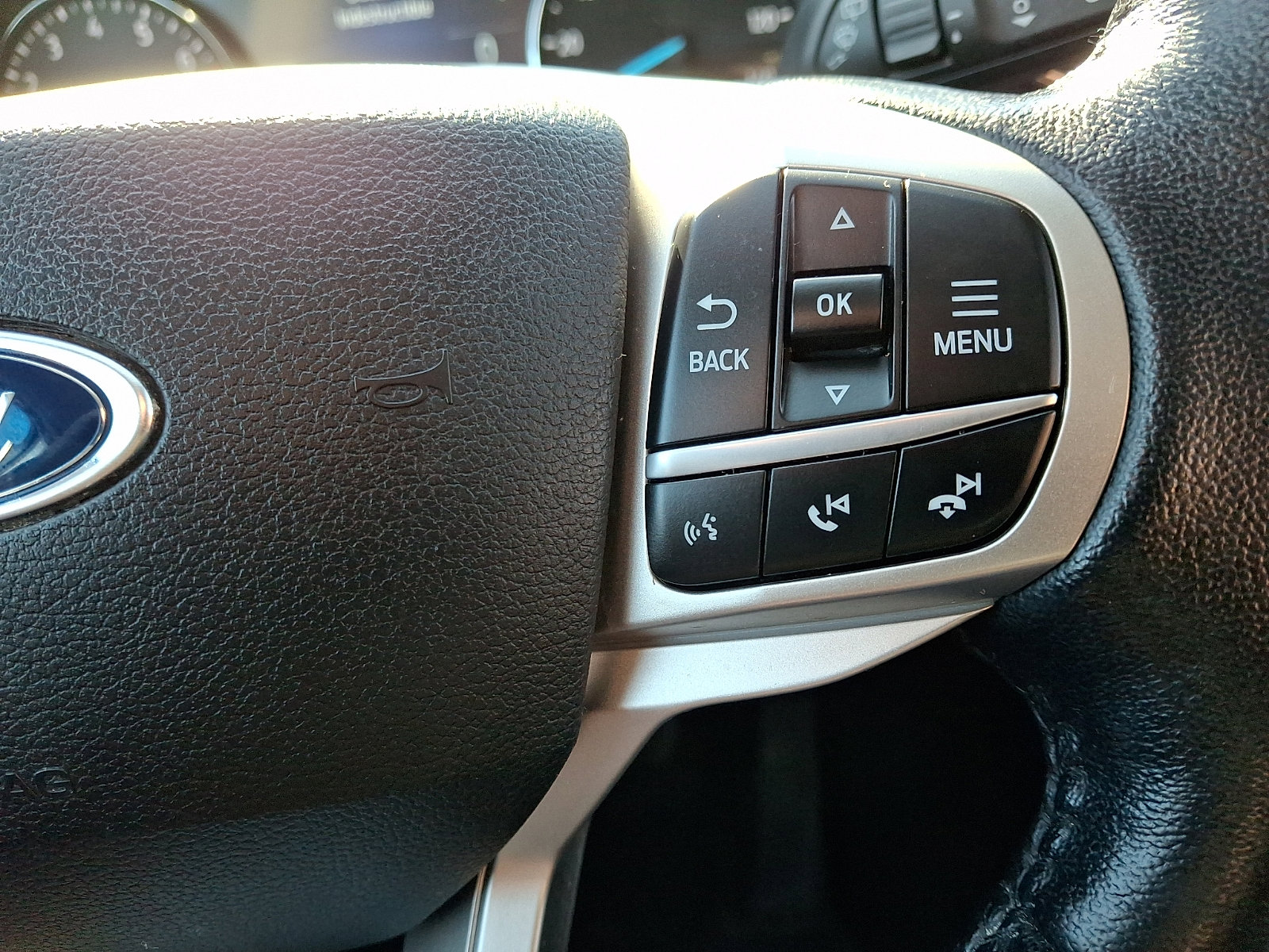 Used 2021 Ford Explorer XLT w/ Equipment Group 202A image 24