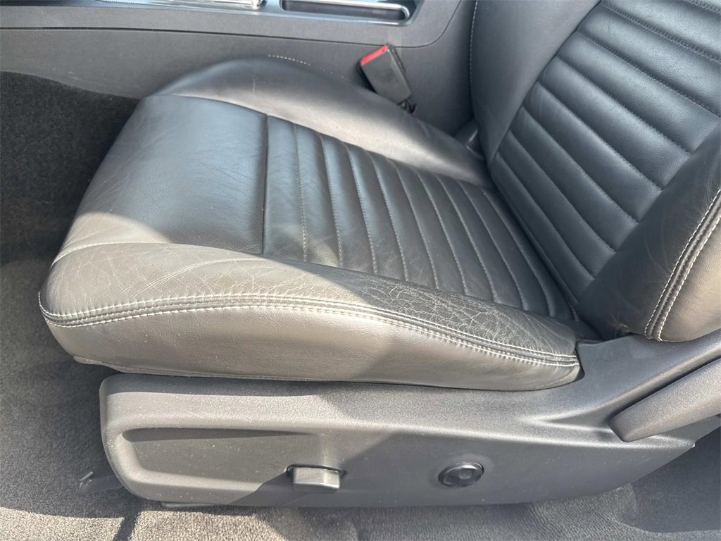 Used 2013 Dodge Challenger R/T image 19