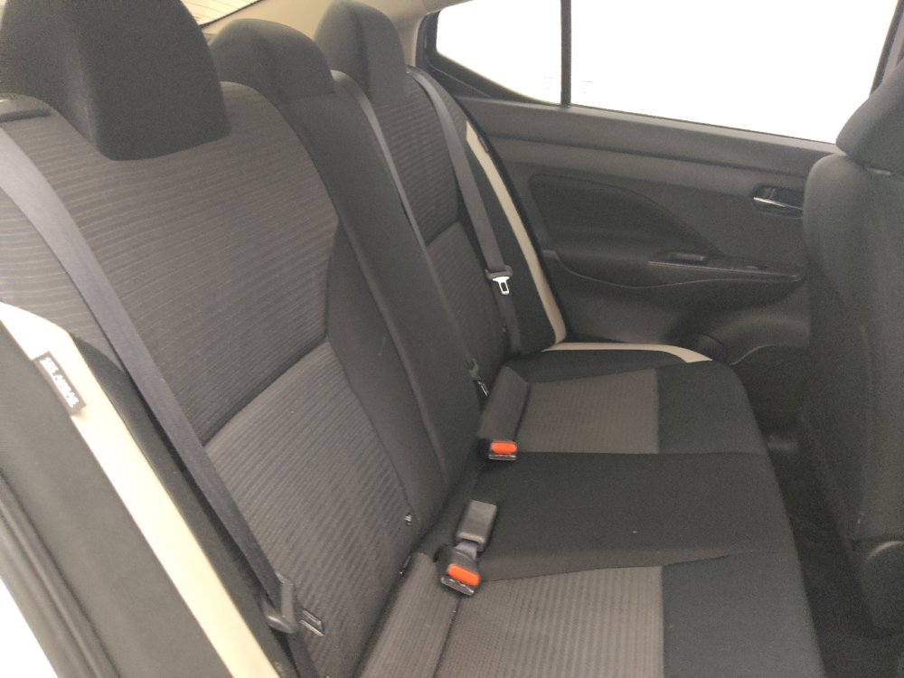 Used 2021 Nissan Versa SV FWD image 19