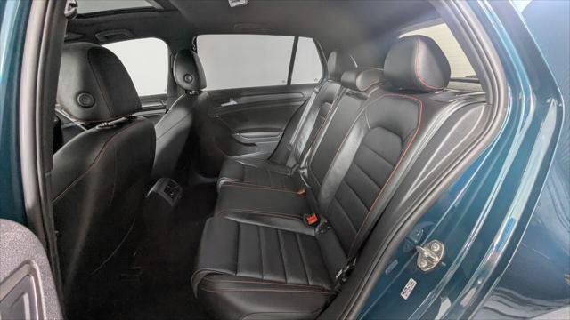 Used 2018 Volkswagen GTI SE image 18