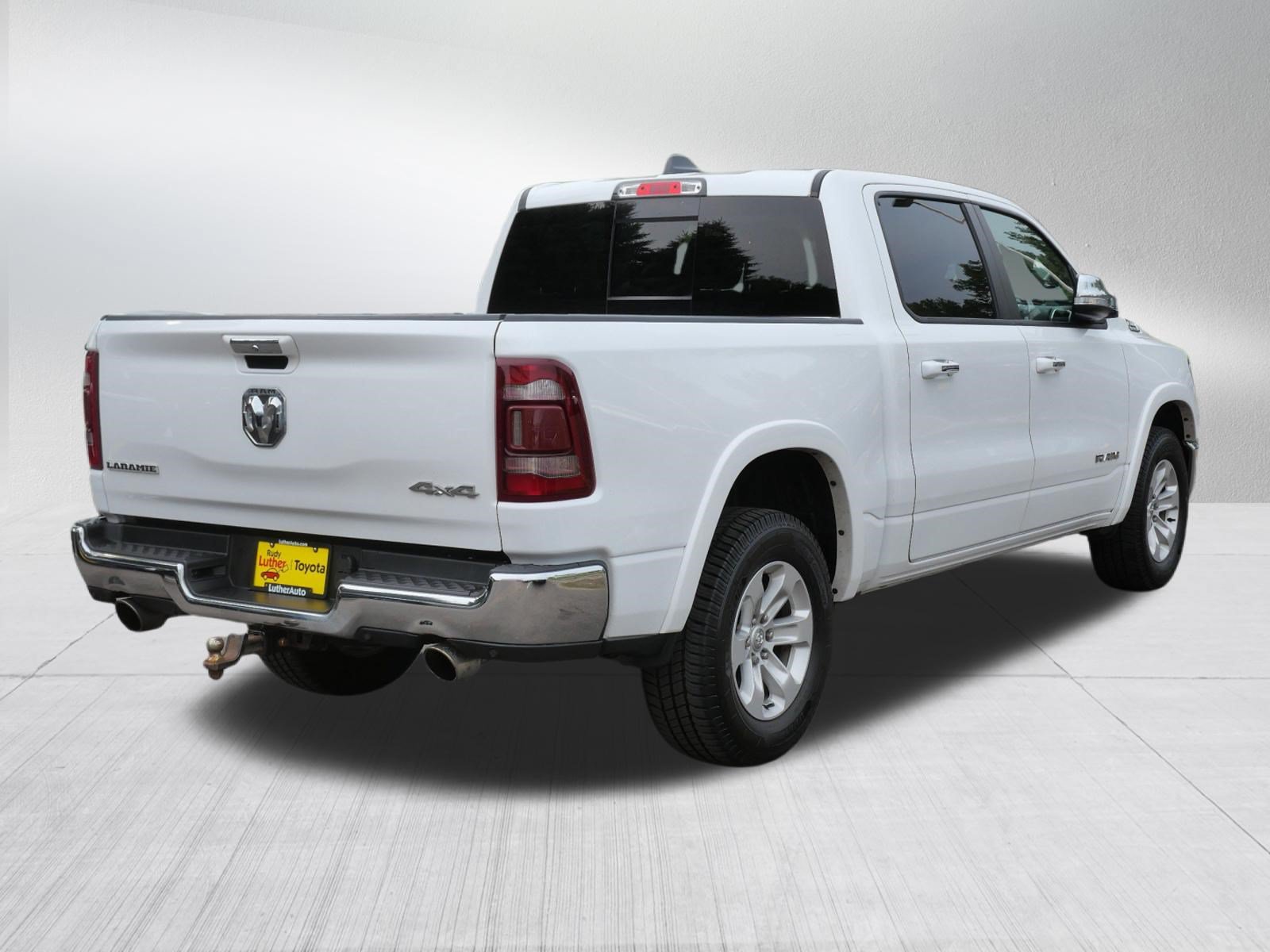 Used 2019 RAM 1500 Laramie AWD/4WD image 7