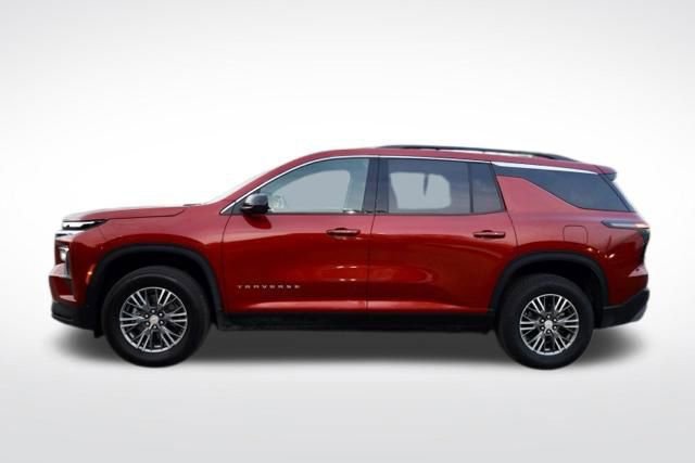 Used 2025 Chevrolet Traverse LT image 7