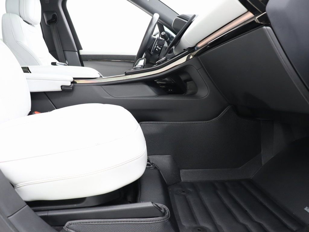 Used 2023 Land Rover Range Rover Sport SE image 32