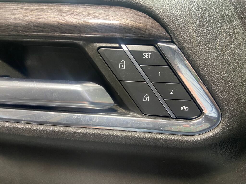 Used 2023 Chevrolet Silverado 1500 LTZ w/ LTZ Premium Package image 16