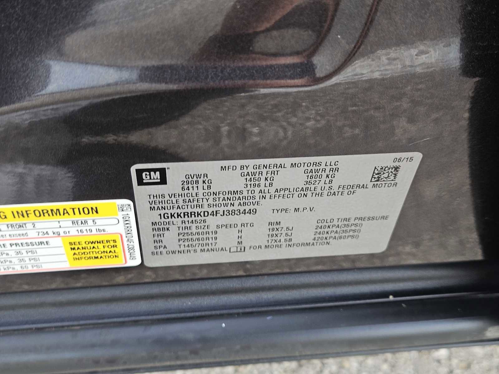 Used 2015 GMC Acadia SLT image 30