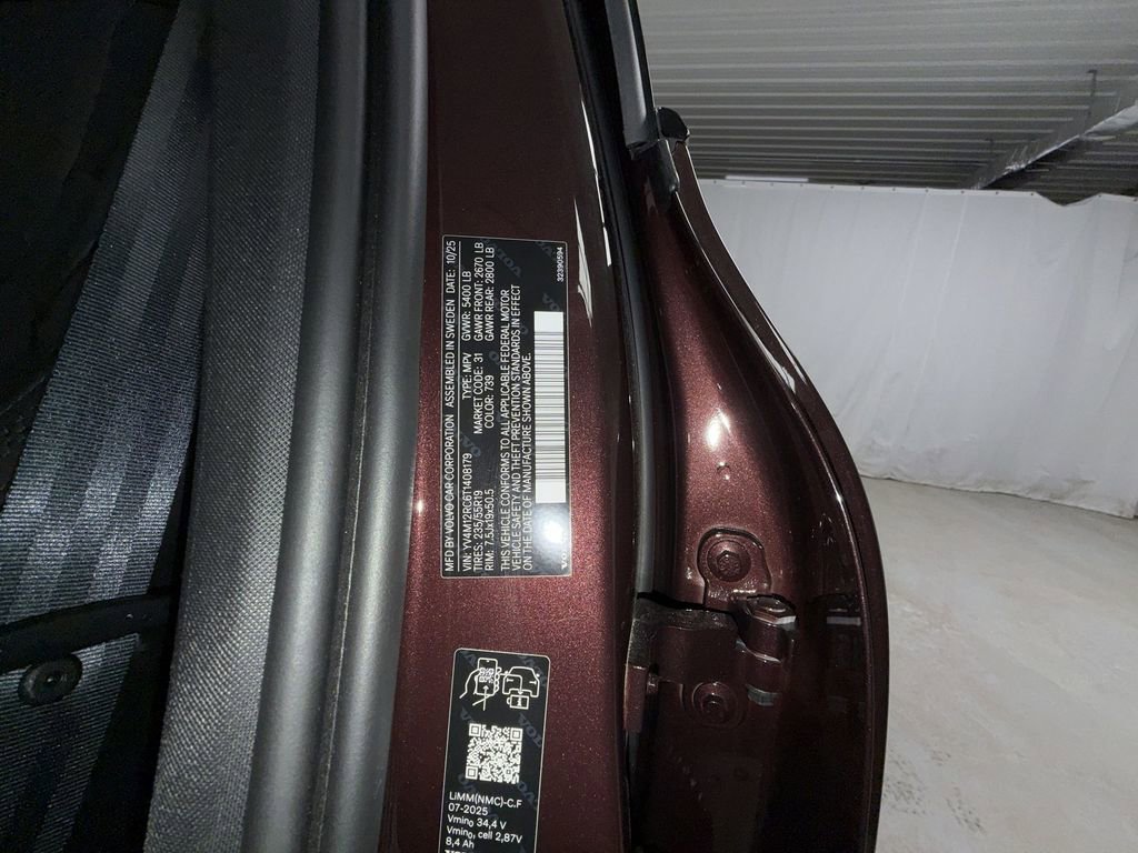 New 2026 Volvo XC60 B5 Plus w/ Climate Package image 15