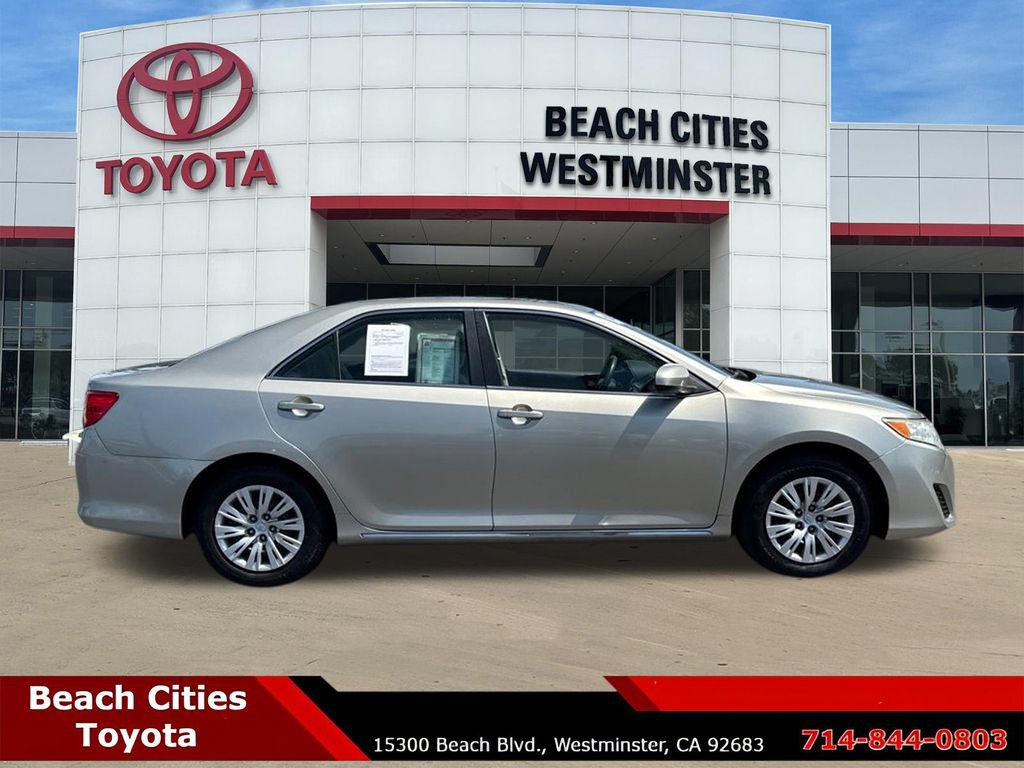 Used 2014 Toyota Camry LE FWD image 13