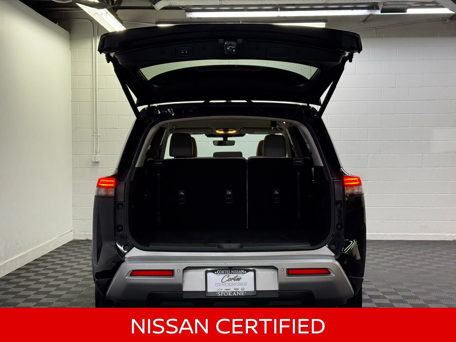 Certified 2025 Nissan Pathfinder SL AWD/4WD image 38
