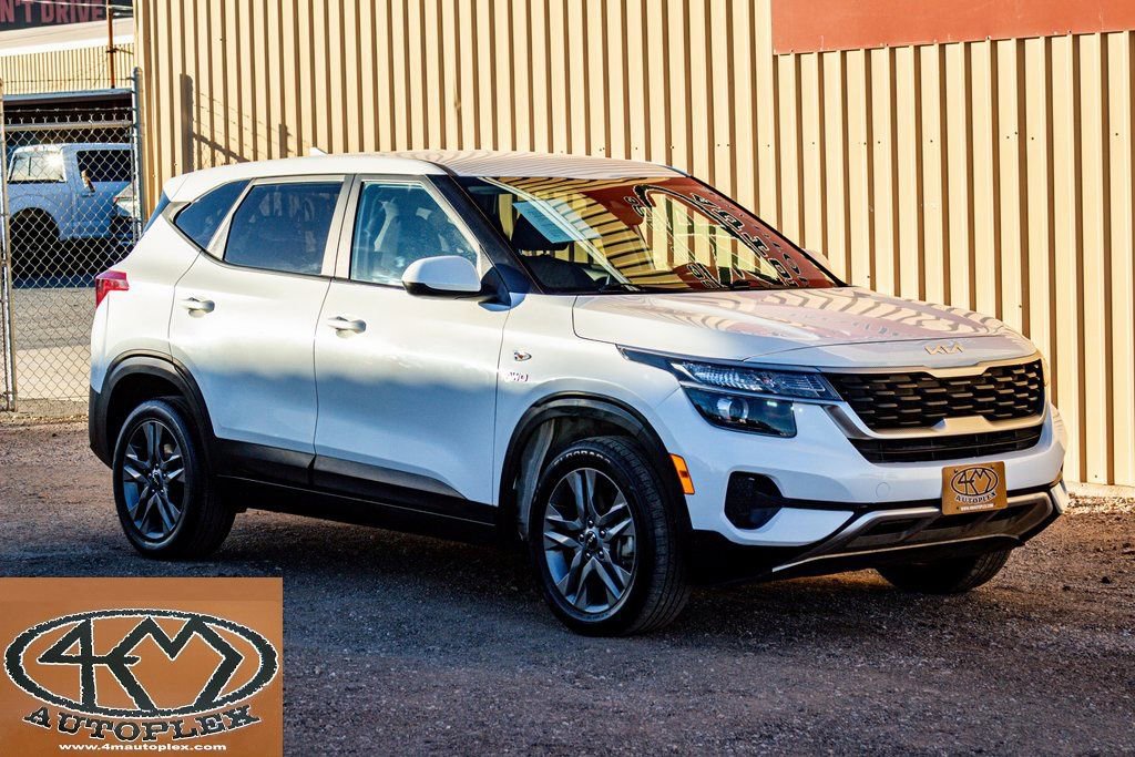 Used 2023 Kia Seltos LX image 1