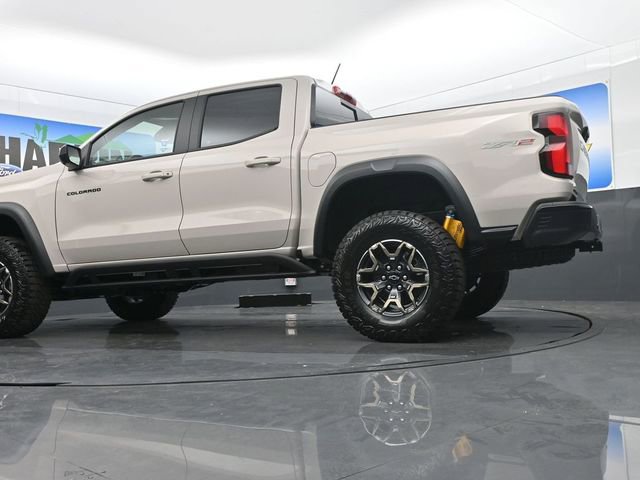 New 2026 Chevrolet Colorado ZR2 w/ Off-Road Front Bumper Package image 18
