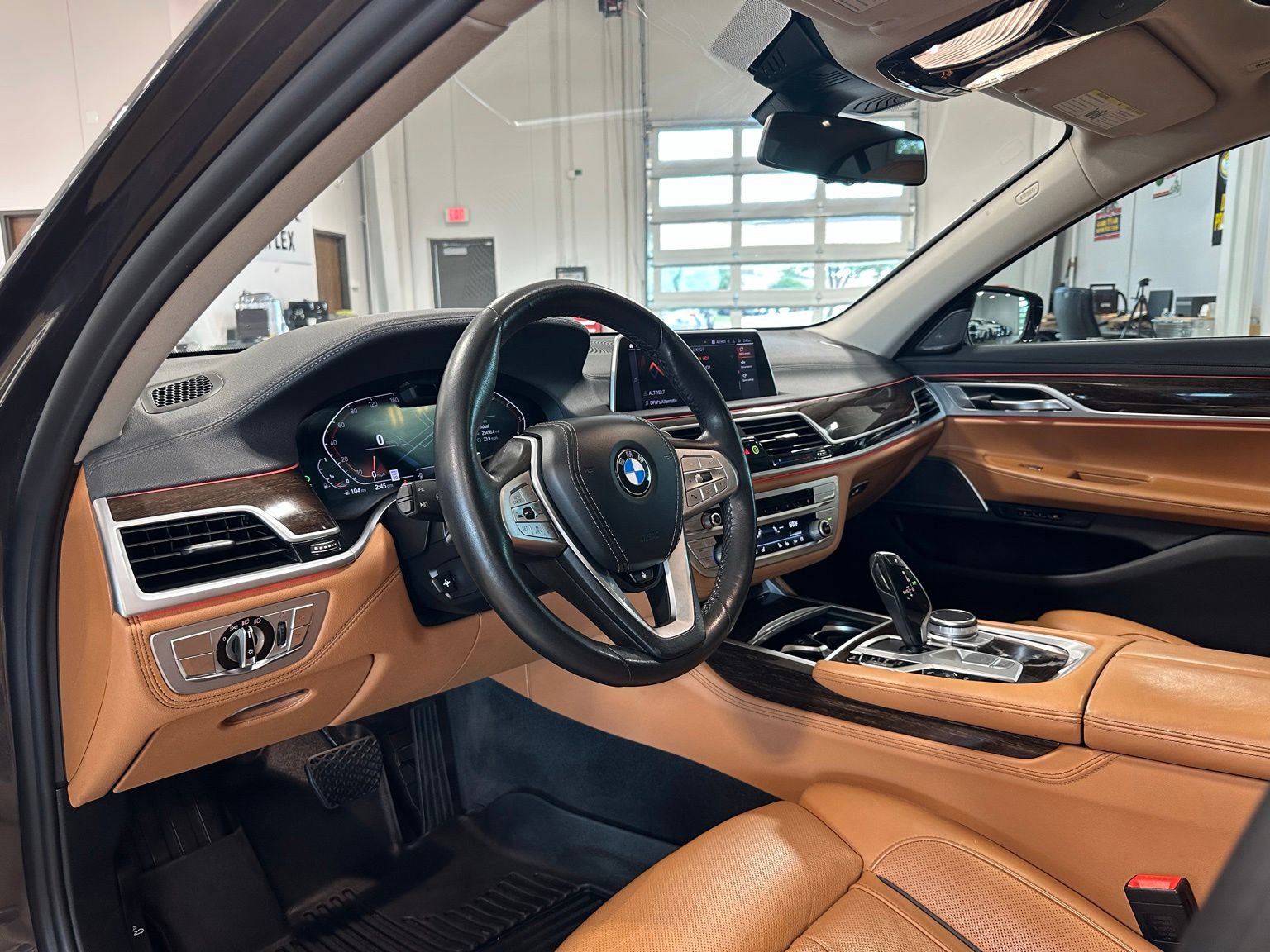 Used 2022 BMW 750i xDrive AWD/4WD image 14