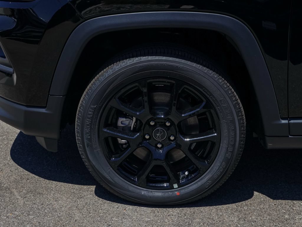 New 2026 Jeep Compass Latitude AWD/4WD image 11