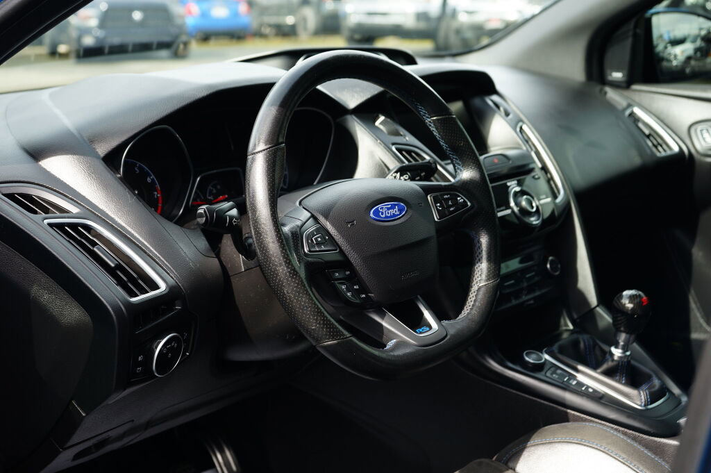 Used 2017 Ford Focus RS image 15
