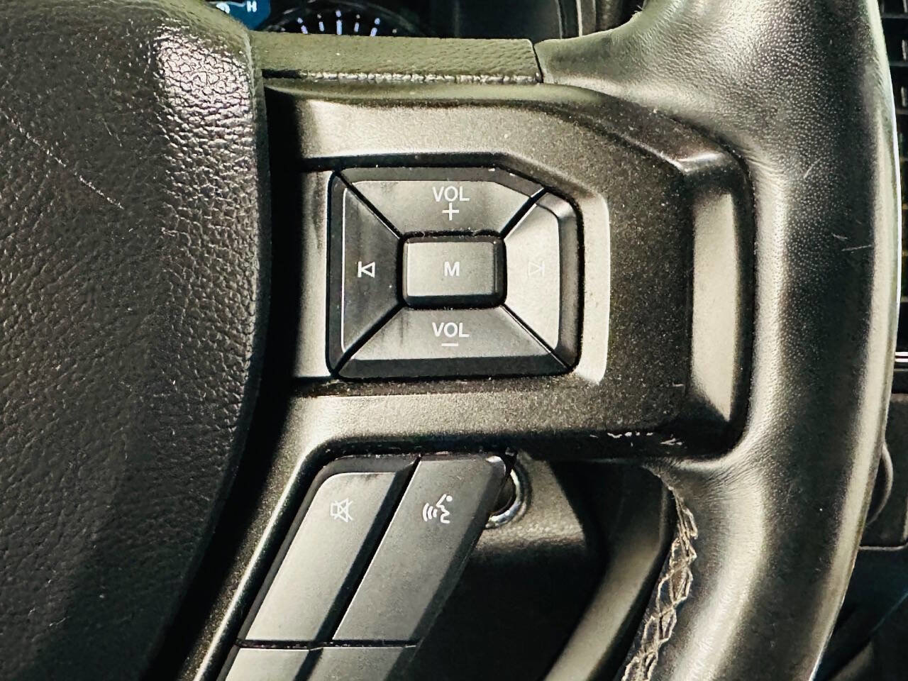 Used 2018 Ford Expedition Limited AWD/4WD image 18