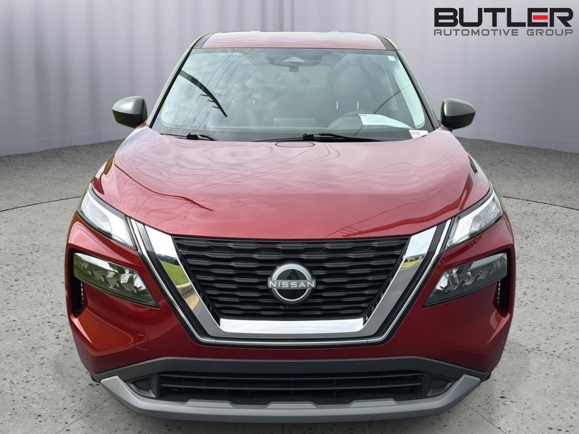 Used 2023 Nissan Rogue S AWD/4WD image 9