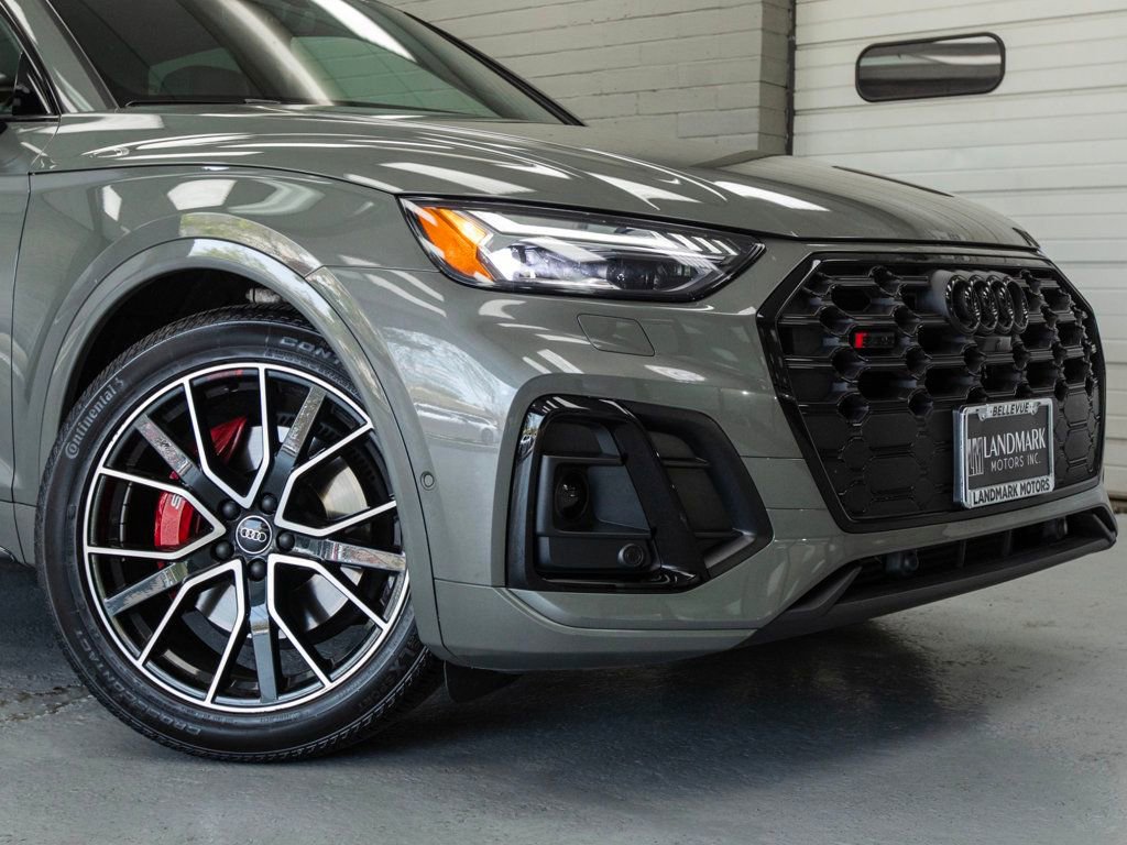 Used 2024 Audi SQ5 Prestige AWD/4WD image 9