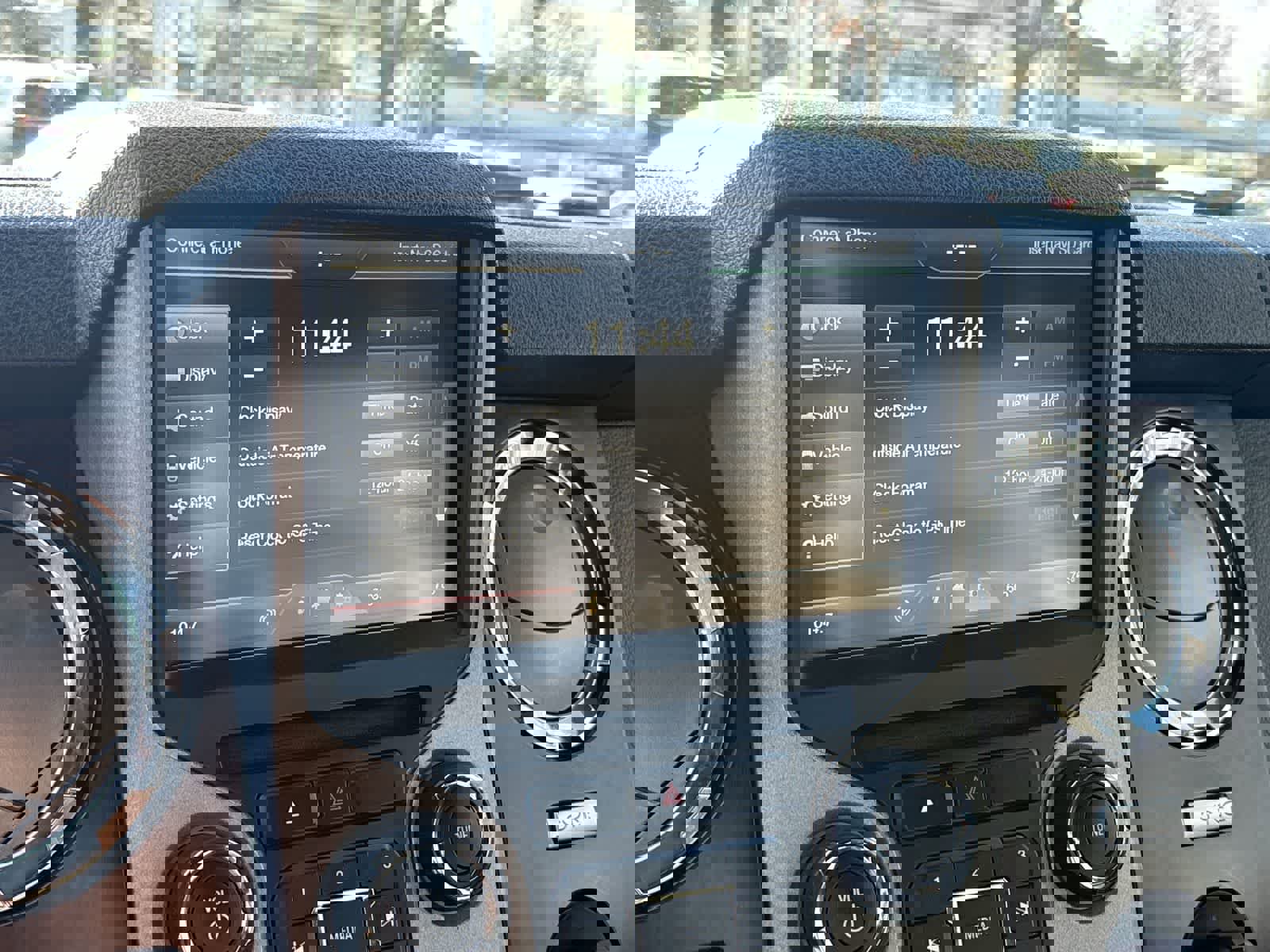 Used 2016 Ford F250 Lariat w/ Lariat Ultimate Package image 22