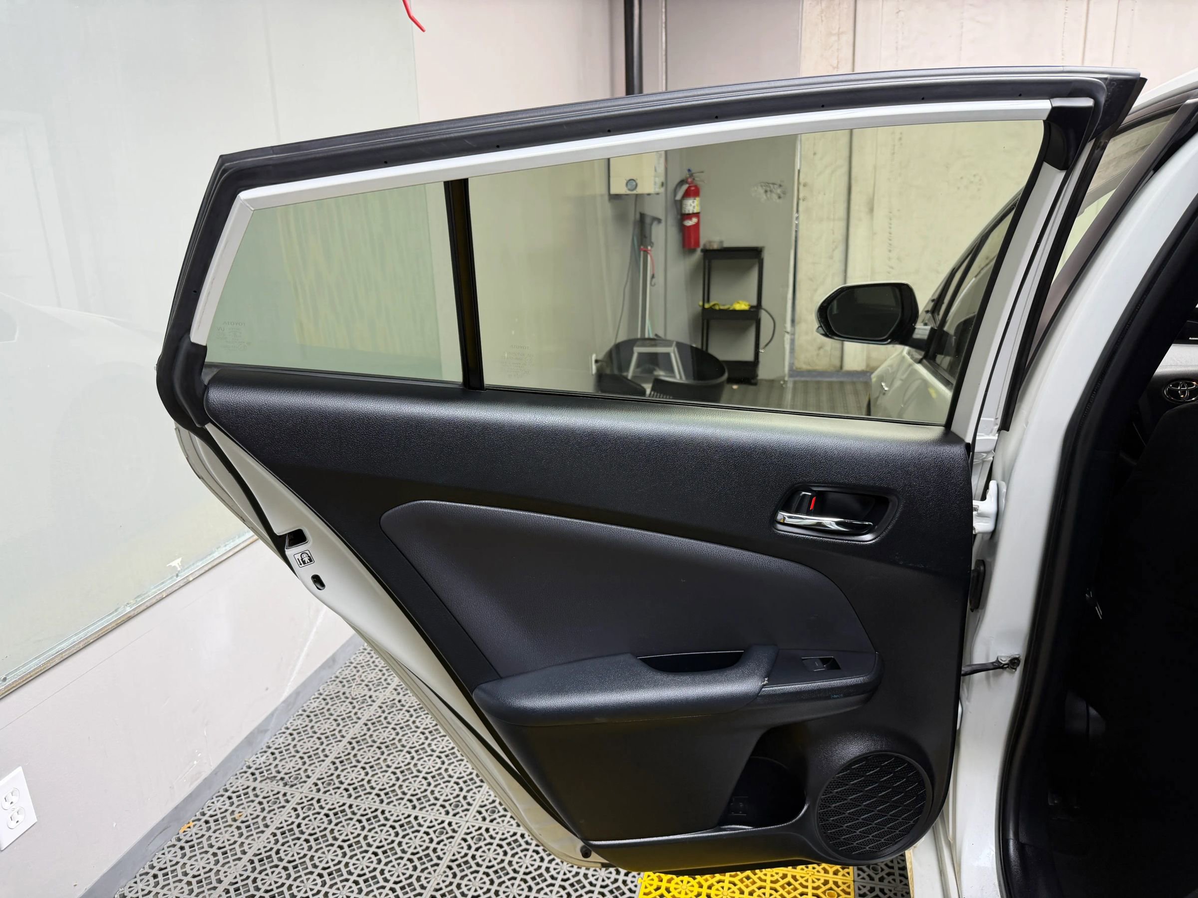 Used 2019 Toyota Prius LE image 14