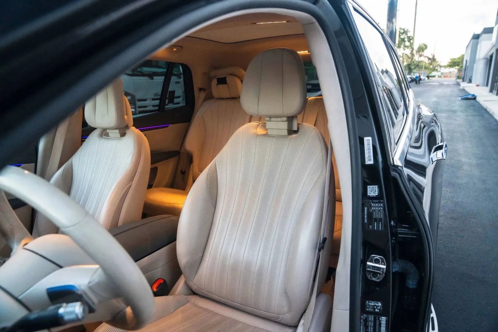 Used 2023 Mercedes-Benz EQS 450+ 4MATIC SUV image 31